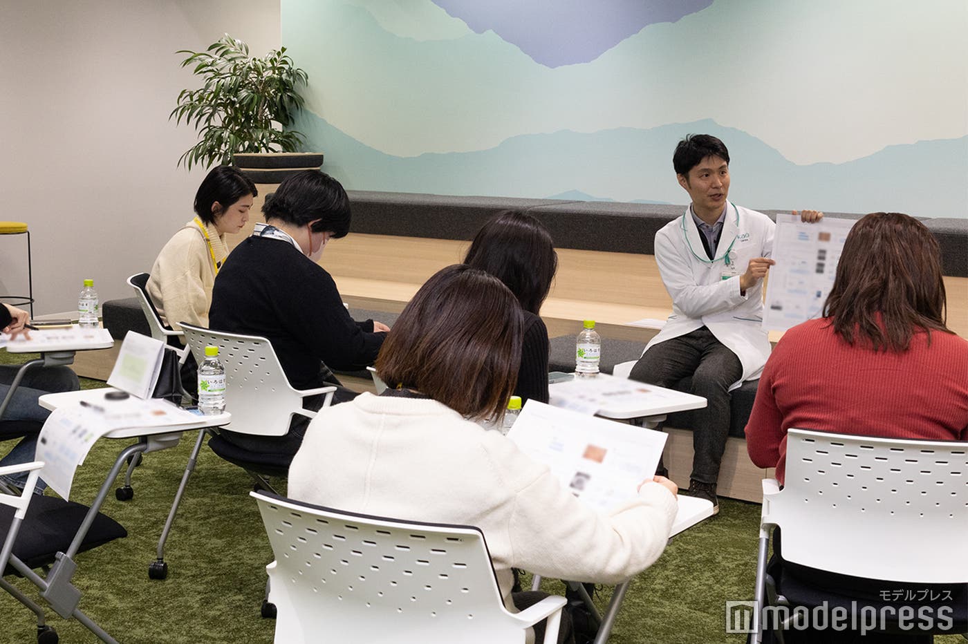 ALLIE研究員と座談会(C)モデルプレス