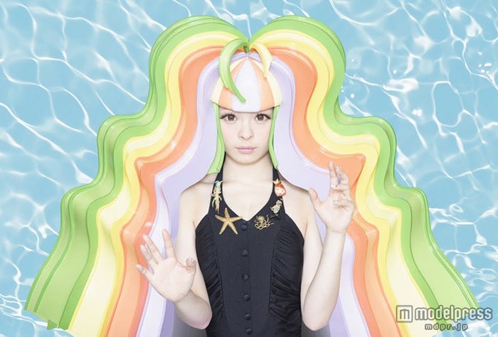 テーマ曲を担当するきゃりーぱみゅぱみゅ(c)1979,2014 SANRIO CO.,LTD.TOKYO,JAPAN