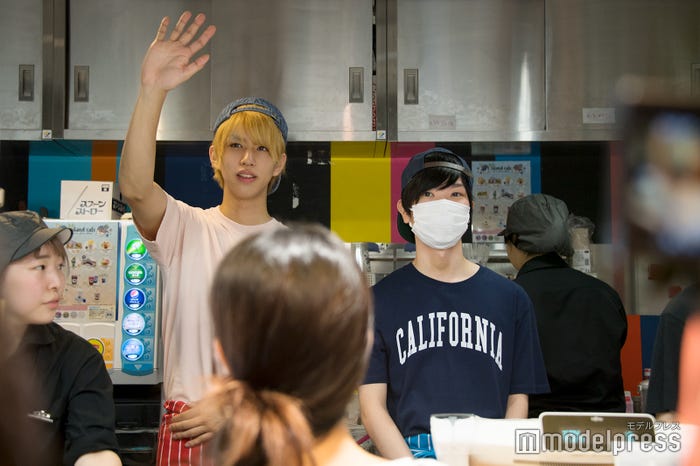 はじめしゃちょー、ポッキー (C)モデルプレス