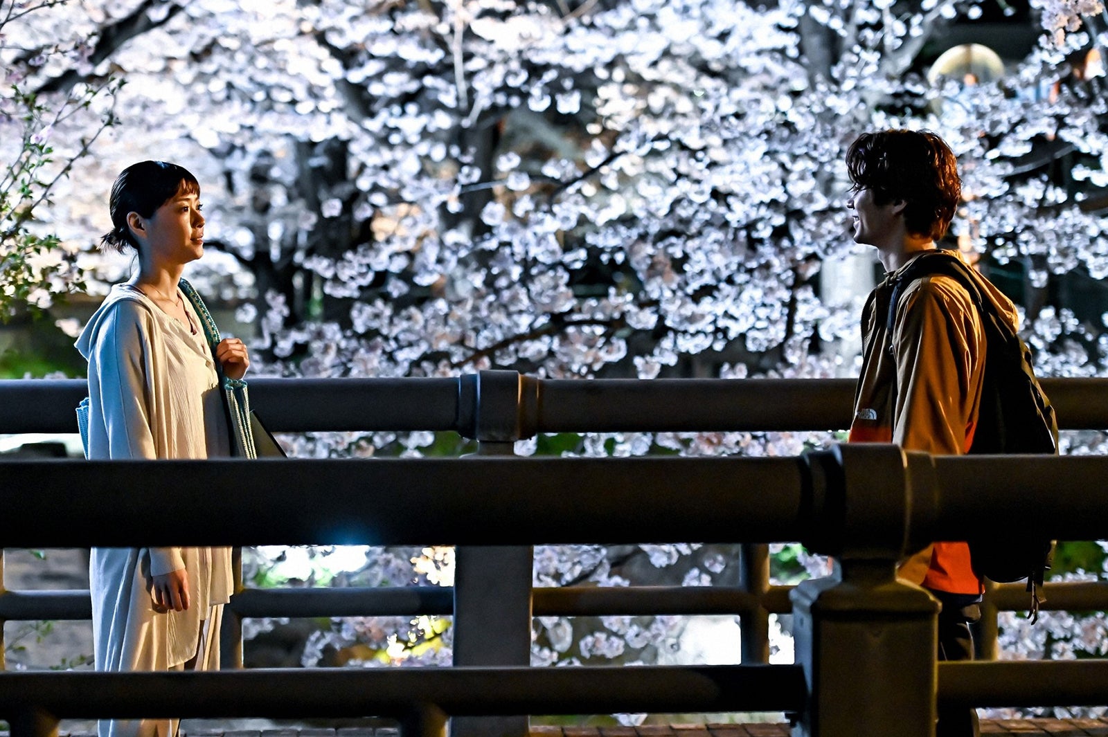 上野樹里、磯村勇斗／「持続可能な恋ですか？～父と娘の結婚行進曲～」第2話より（C）TBS