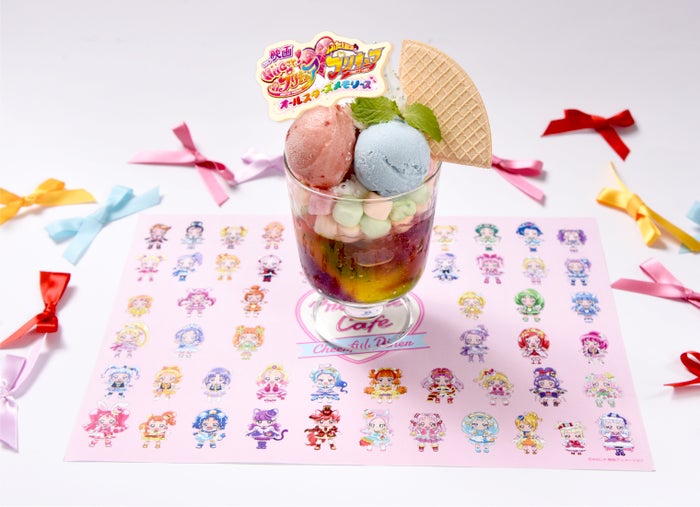 映画公開記念~プリキュアオールスターズメモリーズパフェ~1,390円(税抜)※11月30日まで販売 (C)ABC-A・東映アニメーション