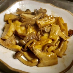 料理初心者さんでも簡単に作れる「めかじきときのこのバター醤油ソテー」