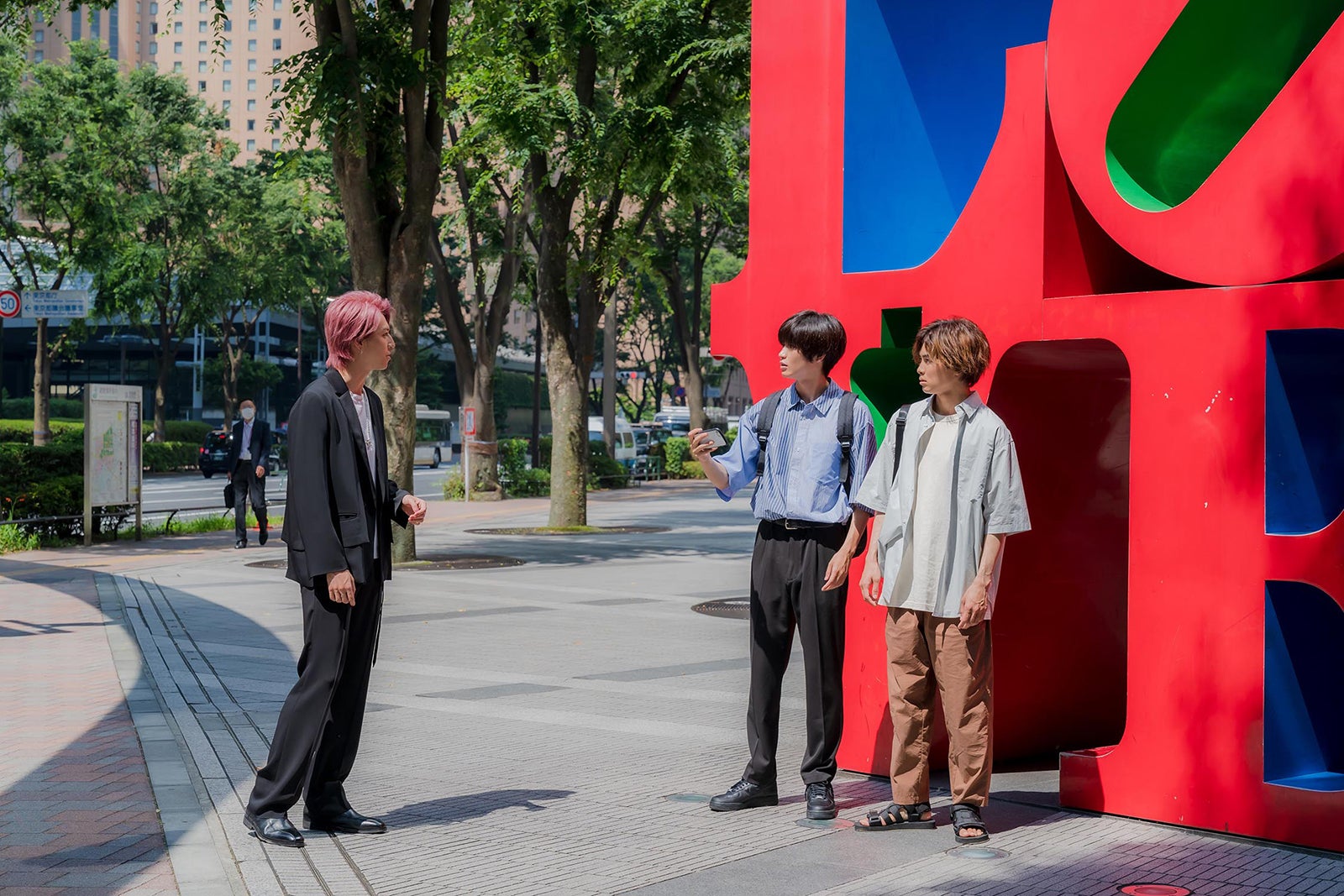 松尾太陽、西垣匠、草川拓弥／「みなと商事コインランドリー」第11話より（C）缶爪さわ・椿ゆず／KADOKAWA／「みなと商事コインランドリー」製作委員会