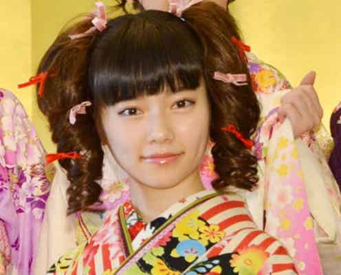 AKB48島崎遥香、“きゃりー”意識の晴れ着姿お披露目