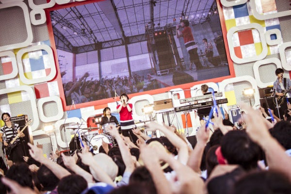 家入レオ 純情 をフルバンド初披露 カップリング曲がが高梨沙羅選手出演cmタイアップソングに決定 モデルプレス