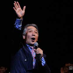 「コメディ栄誉賞」を受賞した堺正章