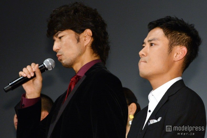 仲村トオル（左）と伊藤淳史（右）