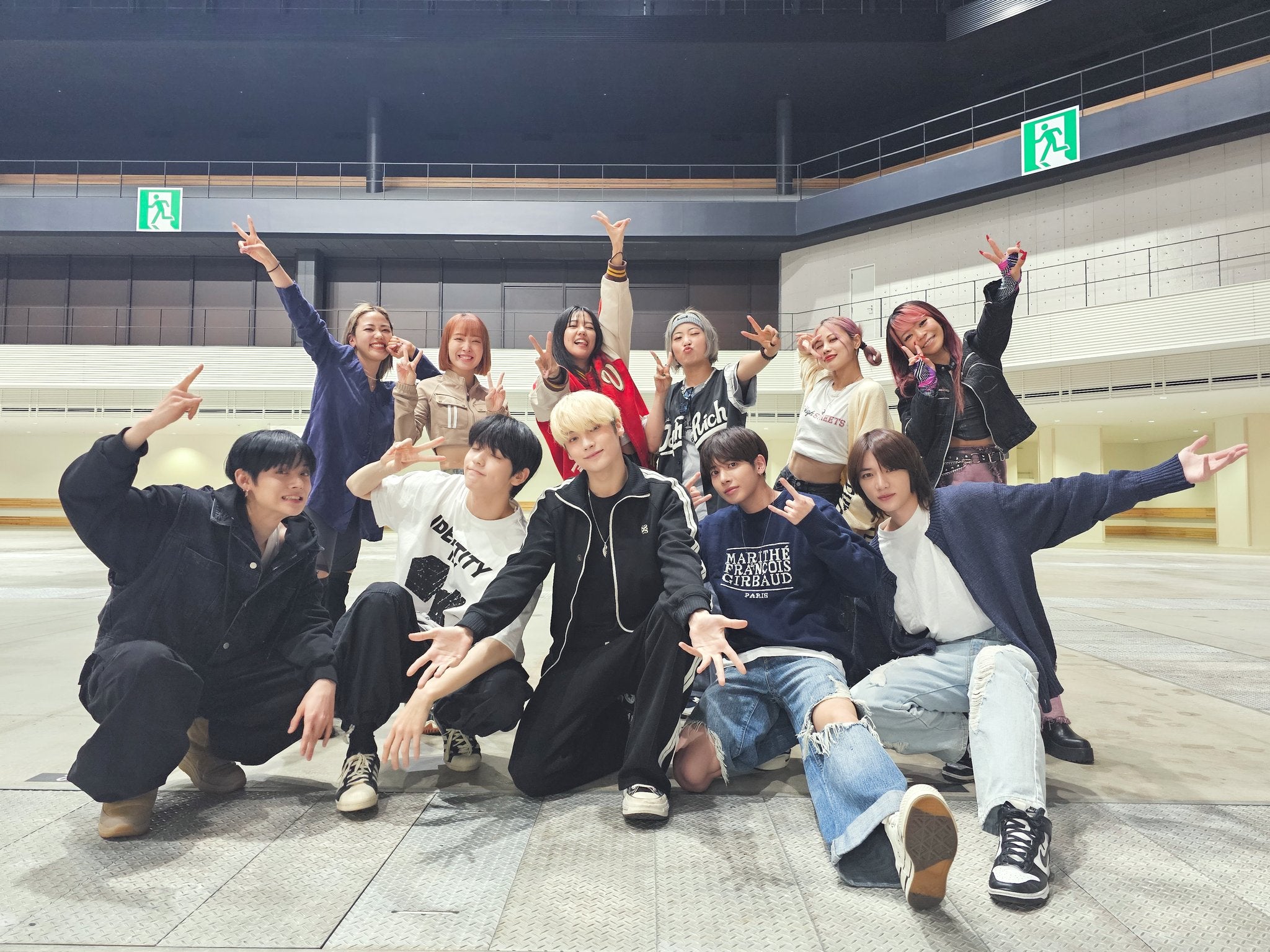 来日のTXT“メンバー全員がファン”日本女性ダンスクルーTSUBAKILLと対面 コラボ動画に反響