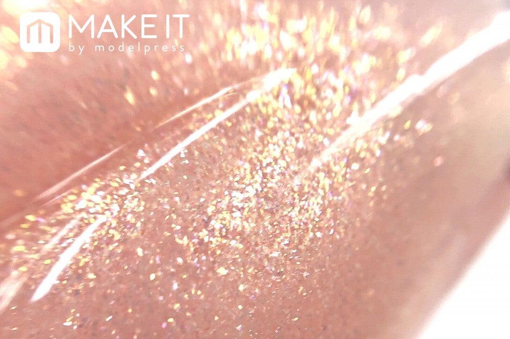 プランプピンク／メルティー リップセラム／107 ファビュラスピーチ (C)メイクイット