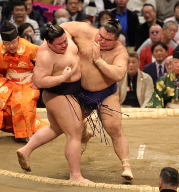 36歳、高安が元気に無傷5連勝！全勝は隆の勝と2人に 綱とり安青錦は2敗死守 大関琴桜が2連敗