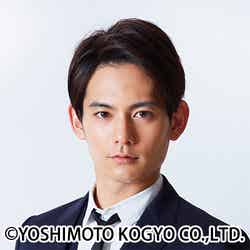 榊原徹士 （C） YOSHIMOTO KOGYO CO.、LTD.