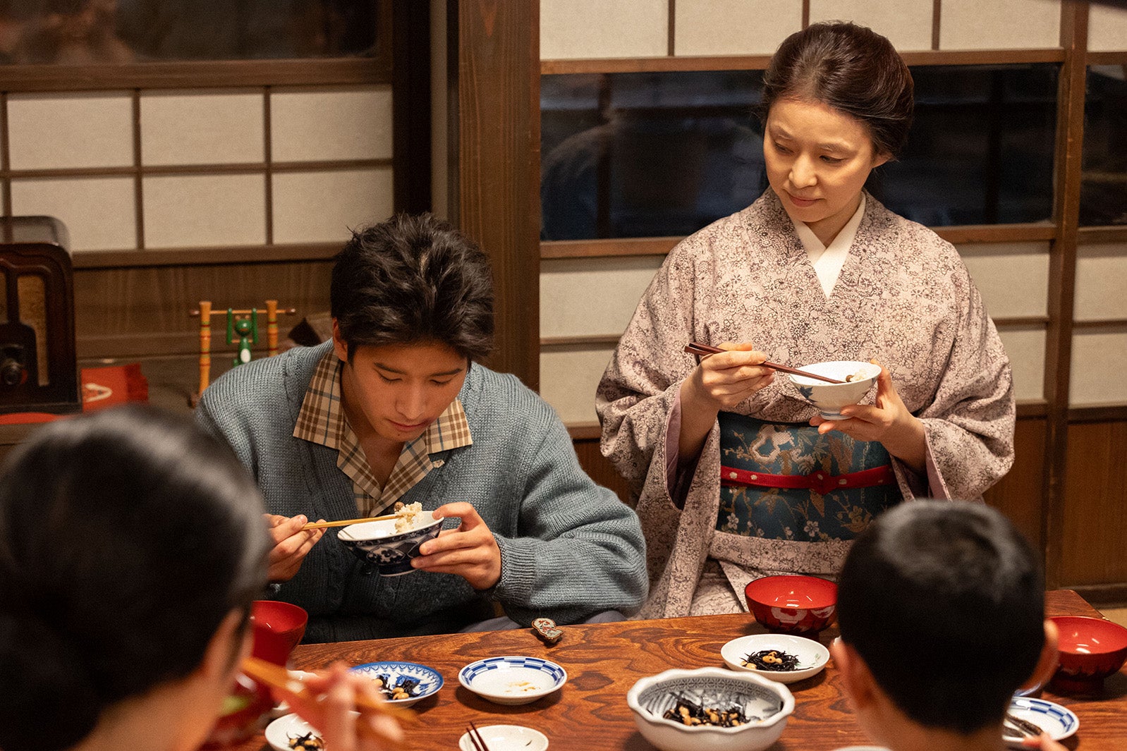 和田庵、石田ゆり子（C）NHK