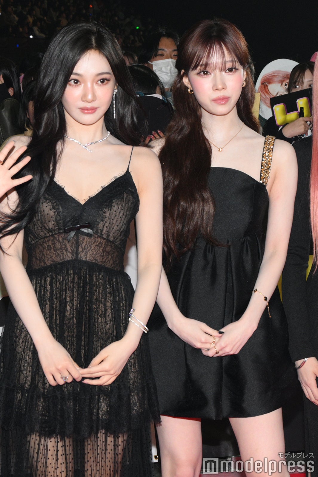 ニンニン、ウィンター（C）モデルプレス