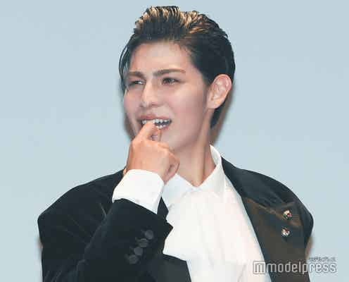 Snow Manラウール、舞台挨拶登場でハプニング「すみませんでした」【赤羽骨子のボディガード】