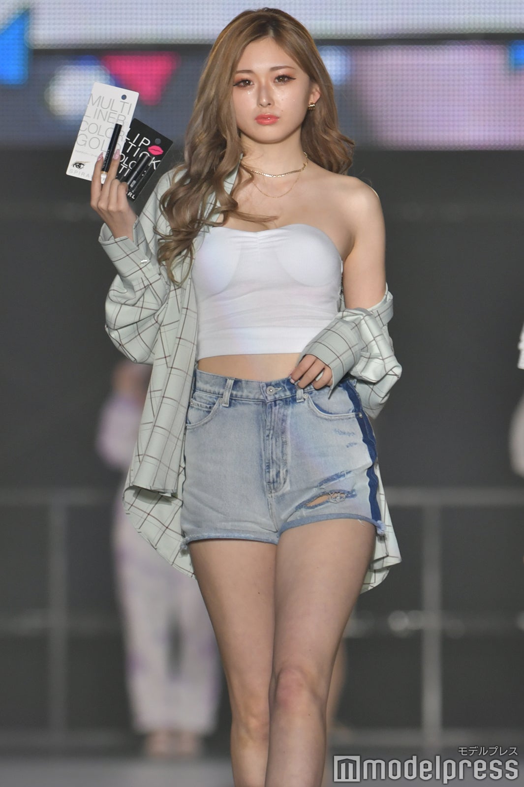 （C）モデルプレス