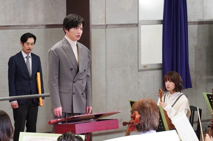 田中圭、門脇麦/「リバーサルオーケストラ」第2話より(C)日本テレビ