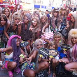 モデルプレス - “強め黒肌ギャル”が渋谷に集結!全国規模のギャルサーが本格始動<独占レポート>