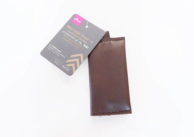 ダイソー　ミニコインケース（A、合皮）　消費タグ