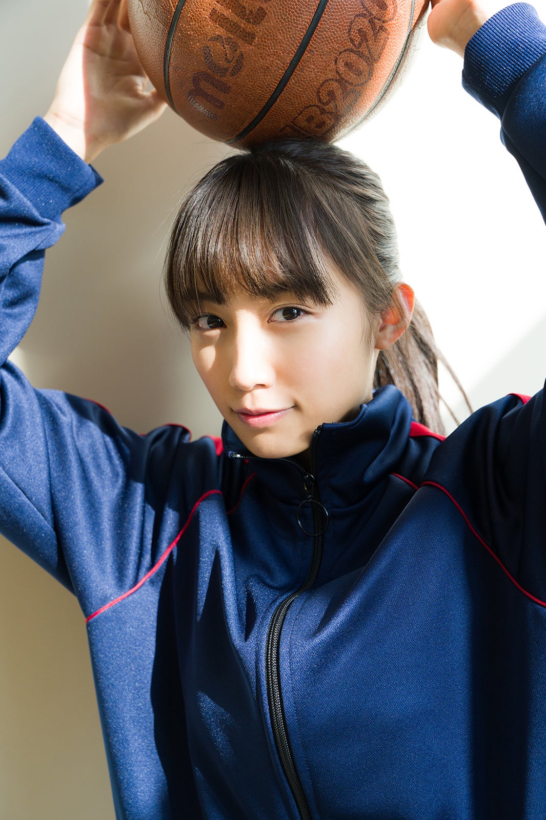 黒木ひかり（C）Takeo Dec.／【小学館】週刊少年サンデー 