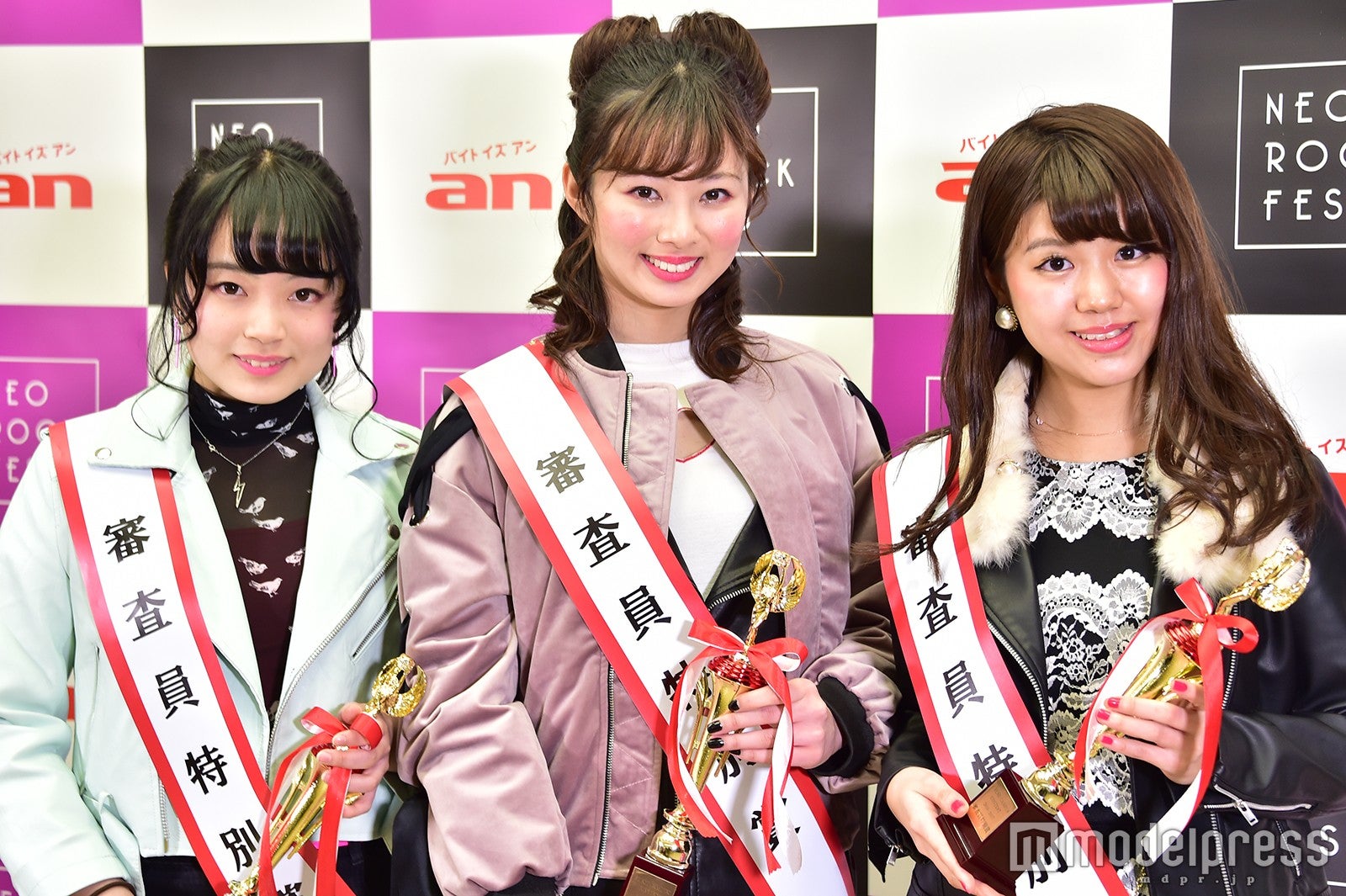 左から：伊藤真莉さん、川村まりさん、桝井香奈さん、 （C）モデルプレス