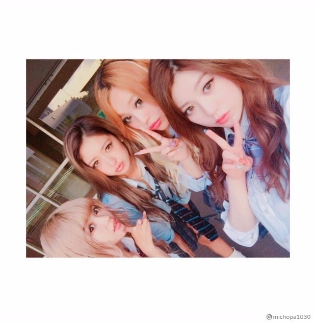 みちょぱ、後輩“ギャル3姉妹”と制服ショット「Popteen」注目モデル集結に反響「最強」