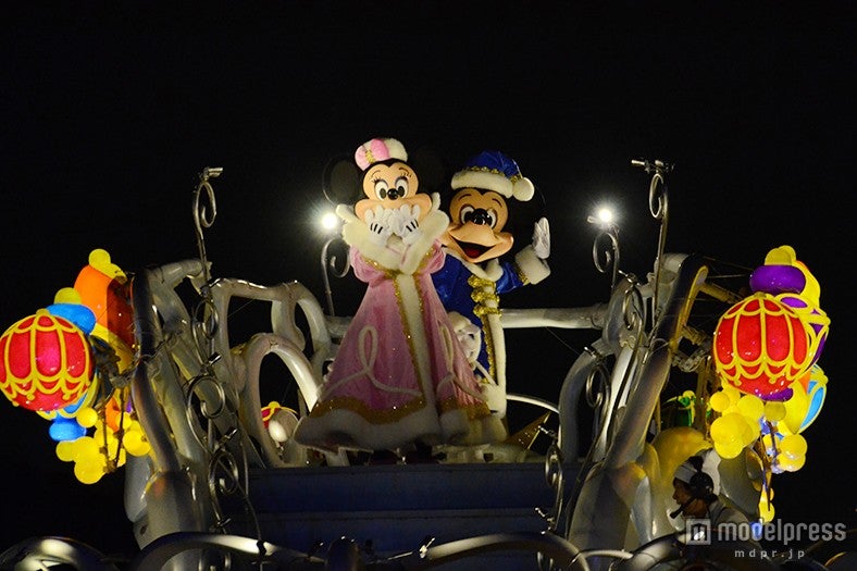 「カラー・オブ・クリスマス」ミニー、ミッキー