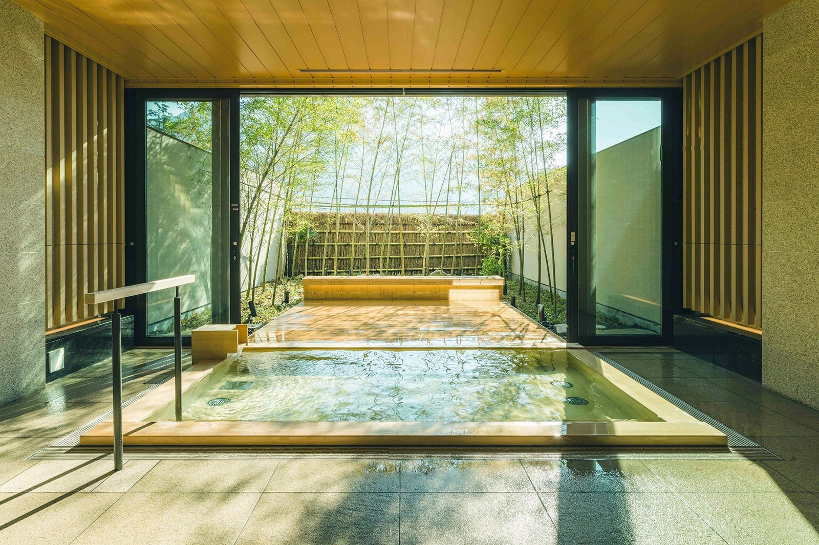 檜の湯／画像提供：オリックス