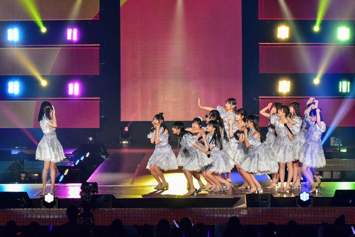 乃木坂46(C)Rakuten GirlsAward 2023 AUTUMN/WINTER