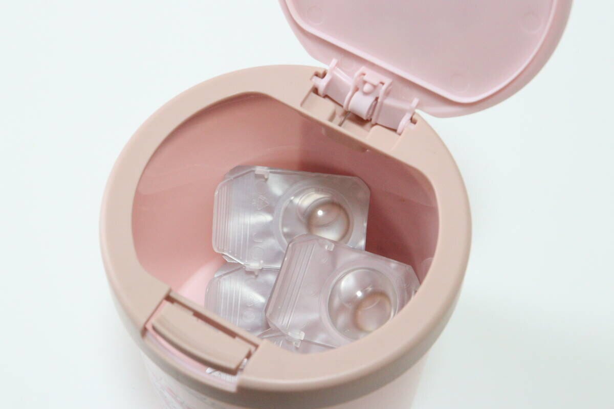 ダイソーのワンタッチ綿棒ケースは1dayコンタクトレンズの収納に便利