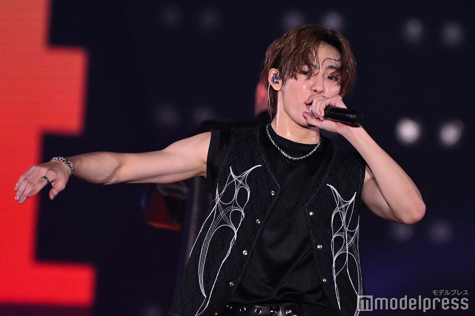 NOA（C）モデルプレス