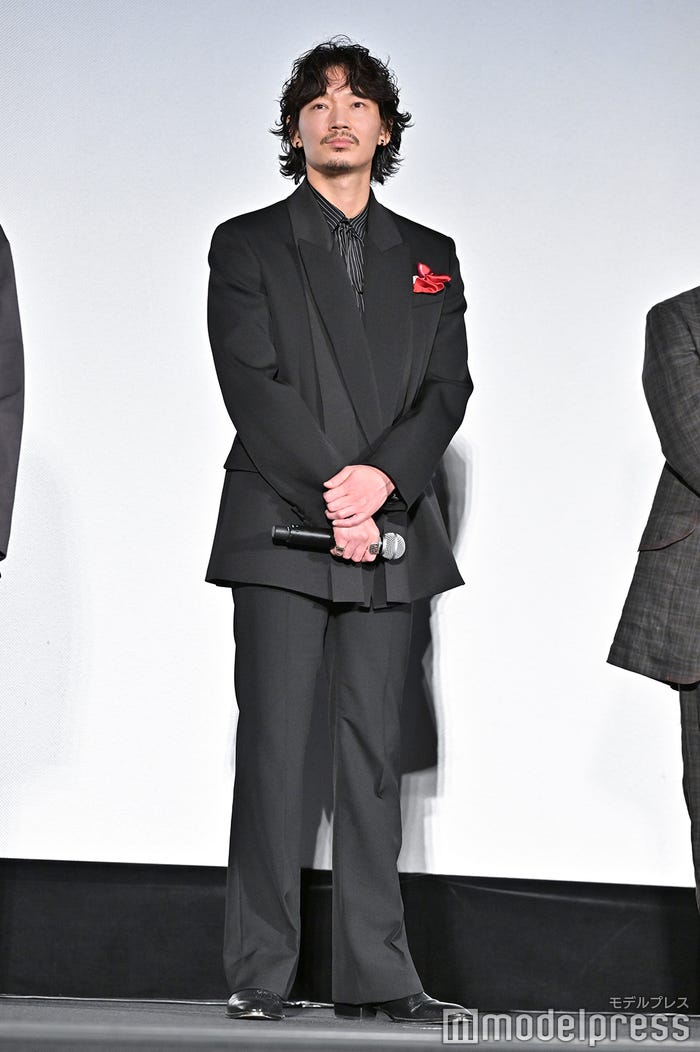 綾野剛(C)モデルプレス