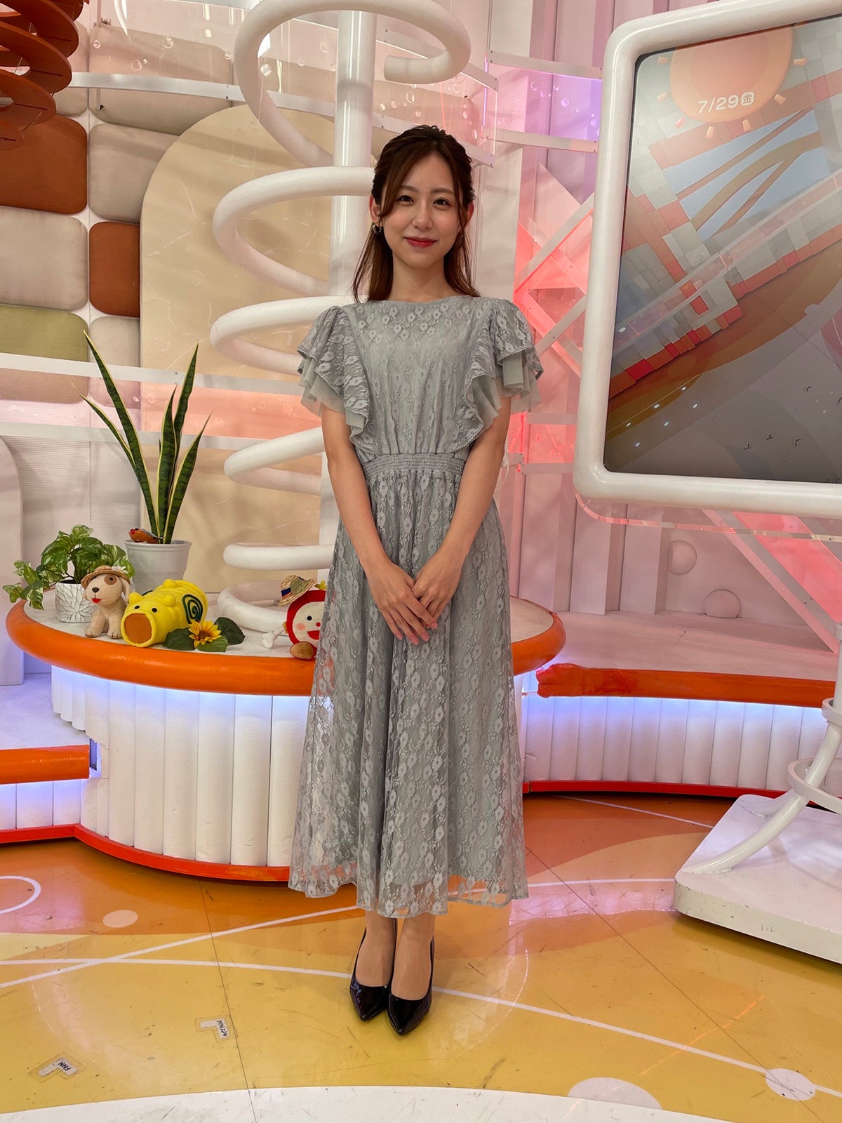 画像28/30) 小山内鈴奈アナ“5つの法則”ヘアメイク・ファッション