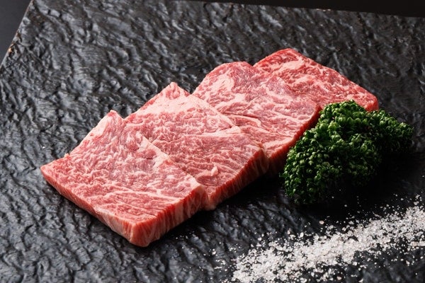 横浜・関内に新ブランド「神戸牛焼肉 當麻」がオープン