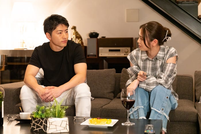 佐野玲於、横田真悠「ケイジとケンジ、時々ハンジ。」最終話より(C)テレビ朝日