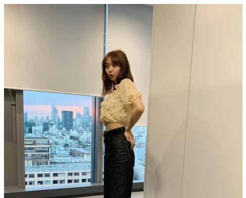 江野沢愛美“ぺたんこお腹”に反響「抜群スタイル」「羨ましい」