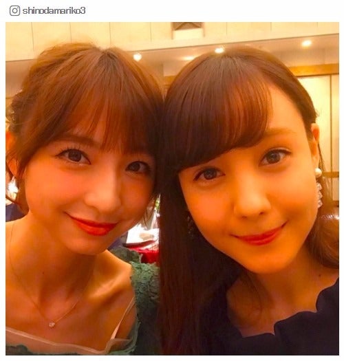 篠田麻里子、トリンドル玲奈と披露宴で再会 久々2ショットに「リアル鬼可愛い」の声