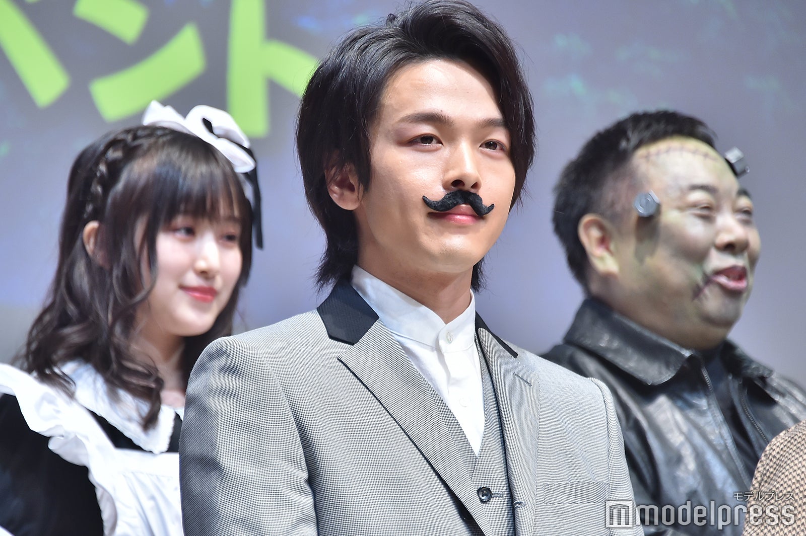 ワトソンの仮装で登場した中村倫也（C）モデルプレス