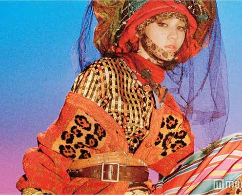 水原希子、“謎の民族”衣装で強烈インパクト