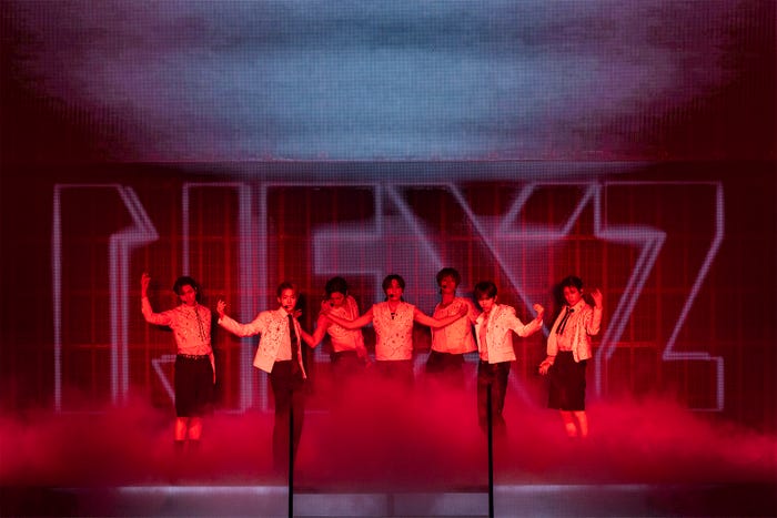 NEXZ 撮影:田中聖太郎写真事務所