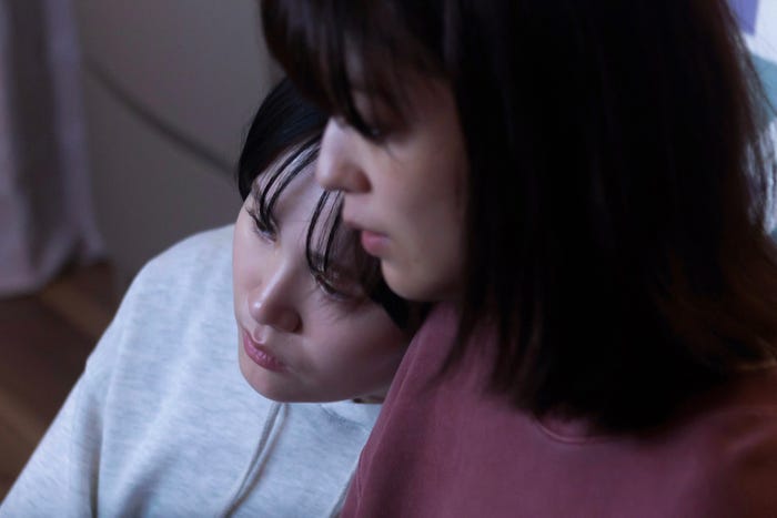 尾碕真花、工藤美桜「コールミー・バイ・ノーネーム」第2話(C)MBS