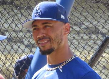大谷、ベッツの1.2番コンビ復活 「2巡目以降に効果がはっきり出てくる」とロバーツ監督 「ショウヘイとフレディを離す方が良い」