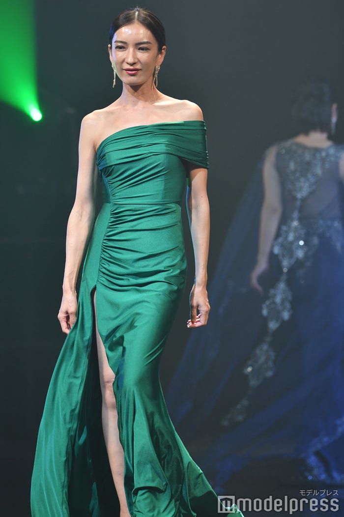 「ミセス関西コレクション」ステージ(C)モデルプレス