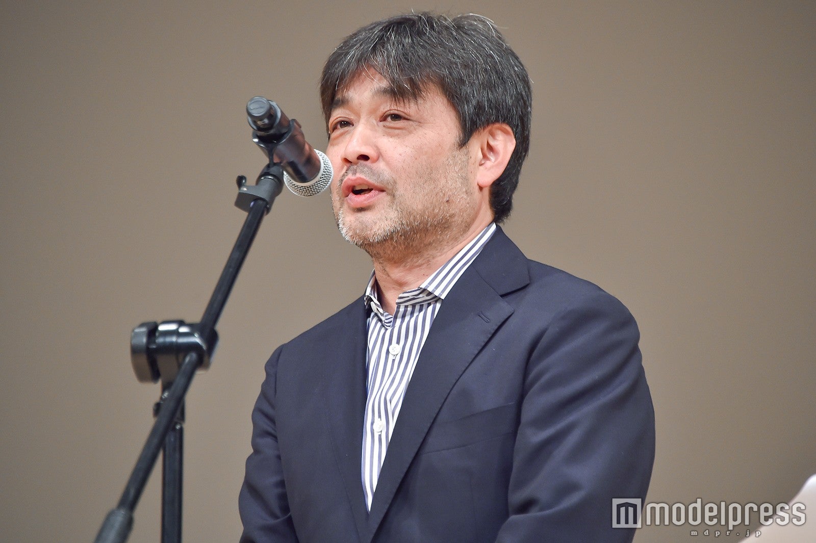 岸善幸監督 （C）モデルプレス