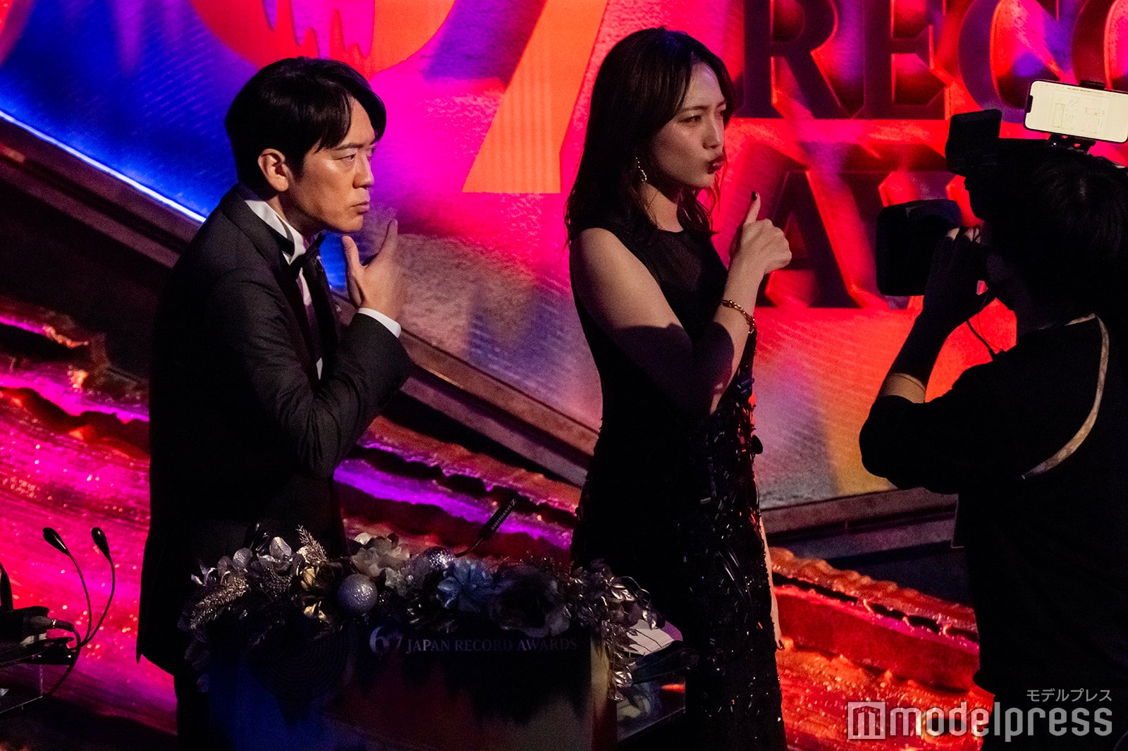 安住紳一郎アナウンサー、川口春奈（C）モデルプレス