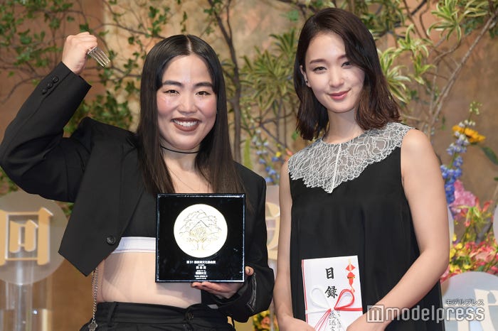 ゆりやんレトリィバァ、剛力彩芽(C)モデルプレス