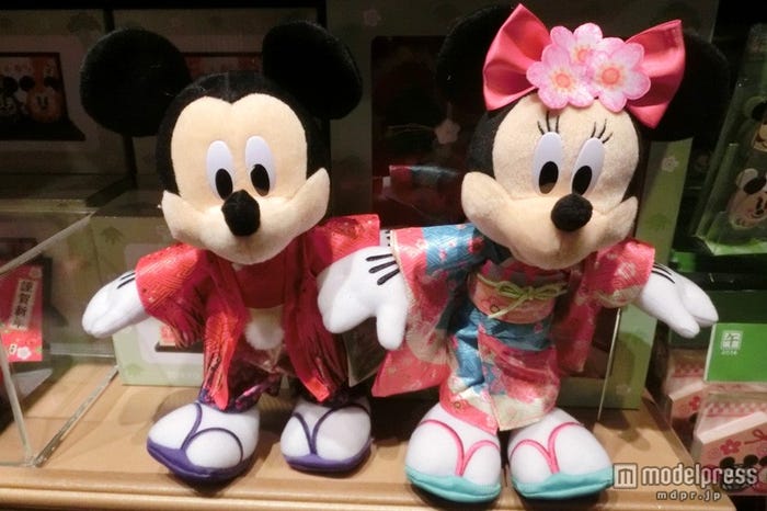 ミッキー&ミニーの華やかな和装姿