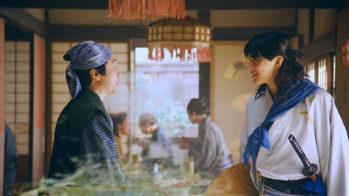 (右)吉沢亮(提供写真)