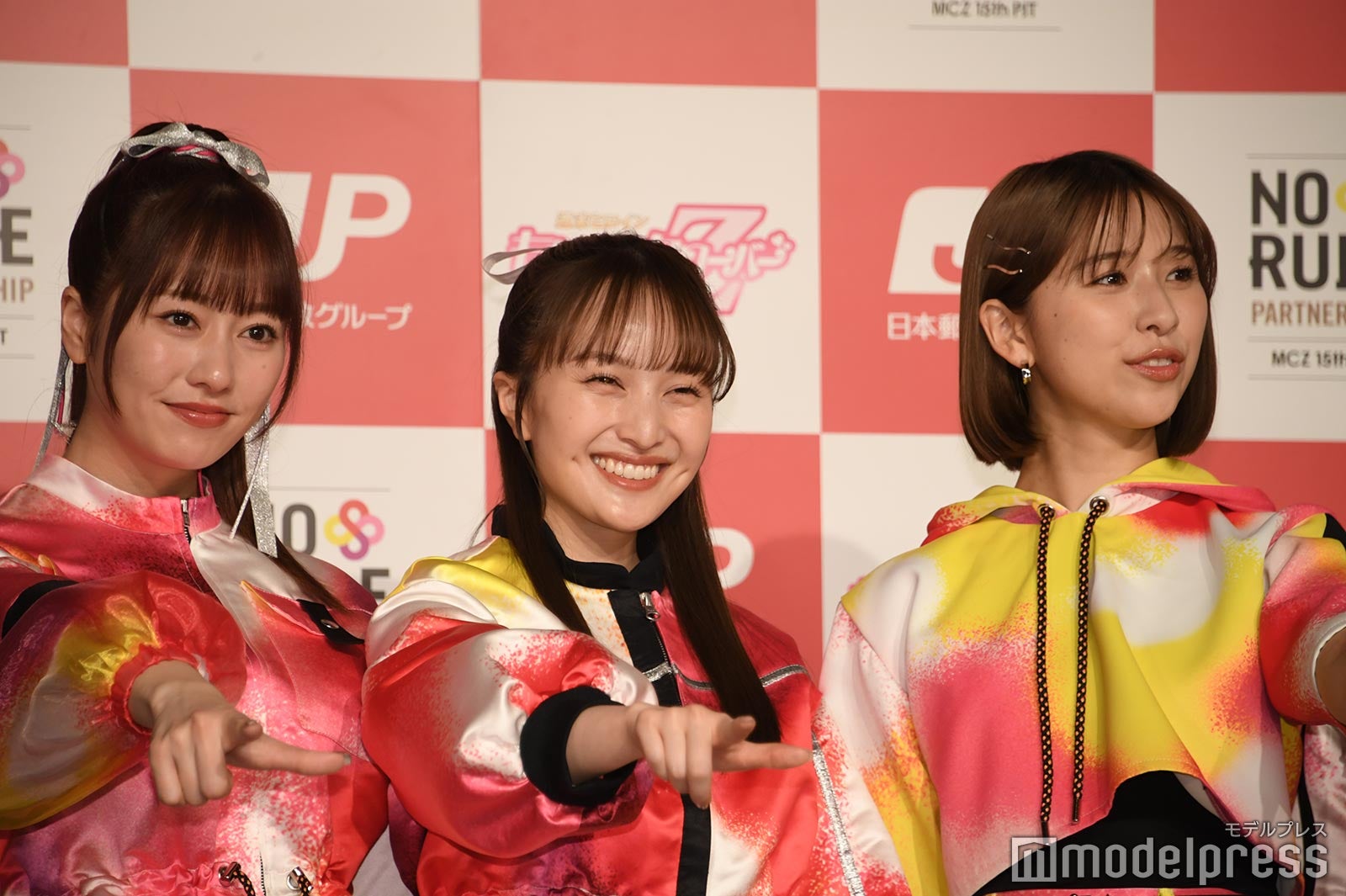 ももいろクローバーZ／（左から）佐々木彩夏、百田夏菜子、玉井詩織（C）モデルプレス