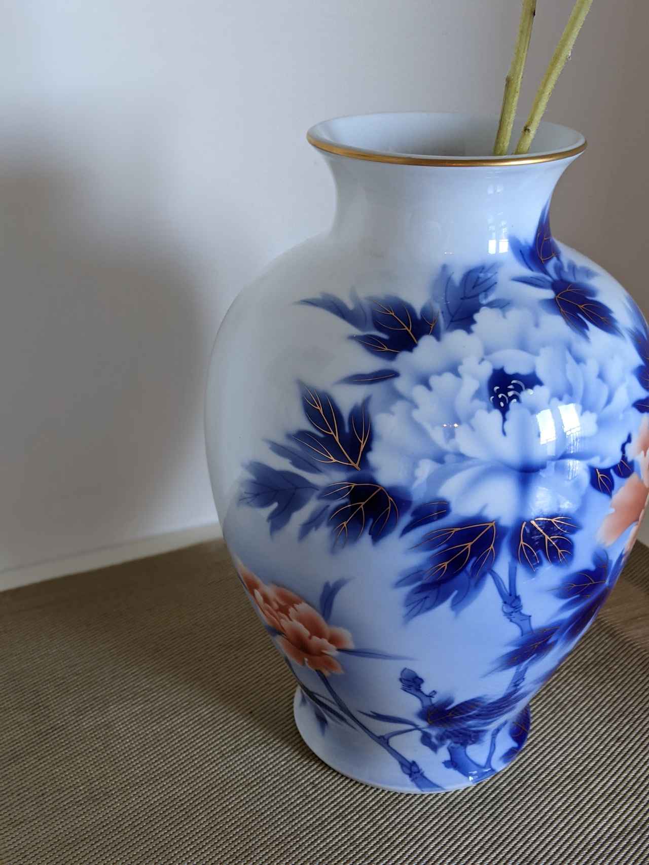 大倉陶園花瓶 瑠璃金蝕鉄線 - 花瓶