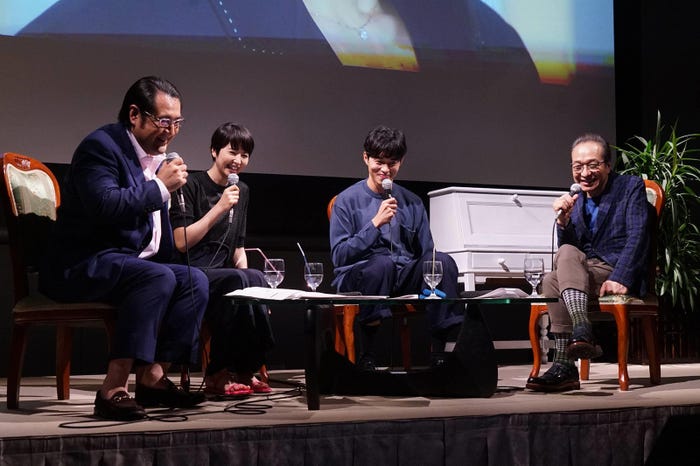 小手伸也、長澤まさみ、東出昌大、小日向文世(C)フジテレビ